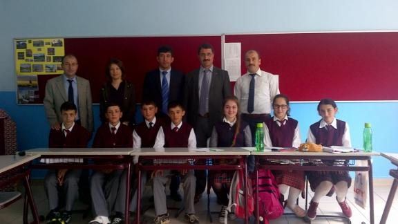 İlçe Milli Eğitim Müdürümüz Salih CELEPCİ 2015-2016 eğitim öğretim yılında daha verimli bir eğitim  için okul ziyaretlerine başlamıştır.
