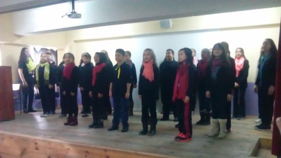 İlçemiz Gökçesu İlkokulu/Ortaokulu´nda  Mehmet Akif ERSOY ile ilgili şiir dinletisi programı yapıldı.