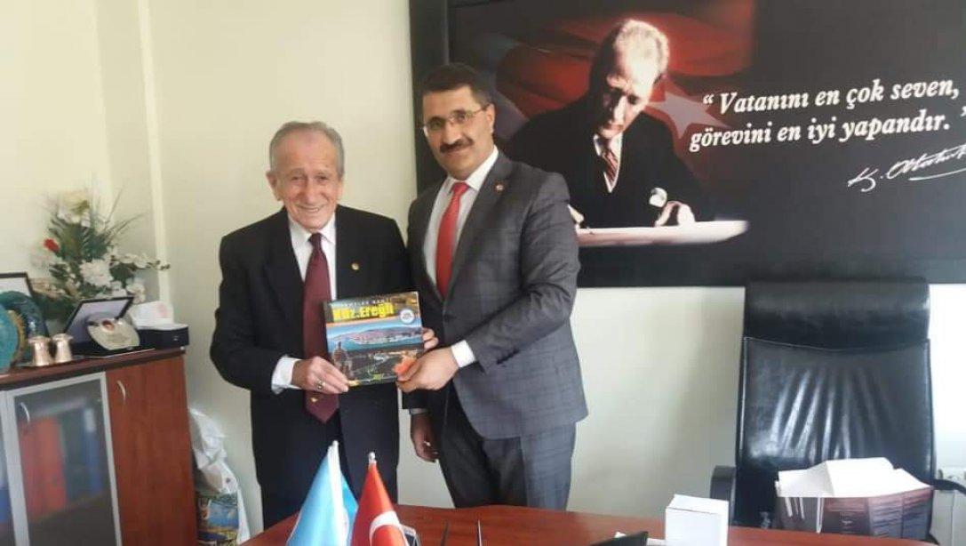 Turgut Kaçmaz  İlçe Milli Eğitim Müdürü Salih Celepci'yi Ziyaret Etti