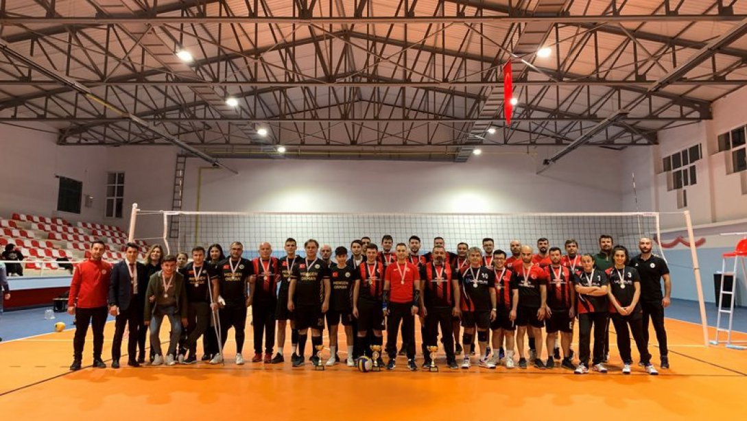 Mengen Kaymakamlığı Cumhuriyet Kupası Voleybol Turnuvası Sona Erdi