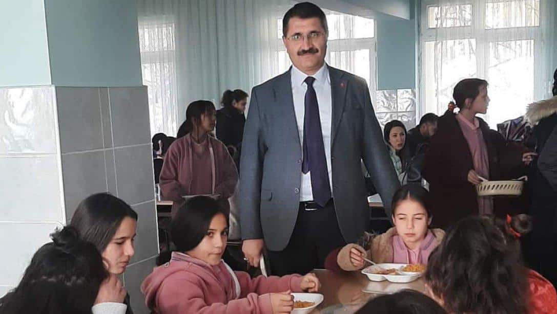 İlçe Milli Eğitim Müdürümüz Salih Celepci, Mengen Ortaokulu ve Şehit Hasan Durmuşoğlu İlkokulu Ziyaret Etti