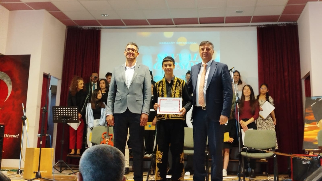Mengen Anadolu İmam Hatip Lisesi öğrencisi Yasin Enes Çökelez'e Jüri Özel Ödülü   